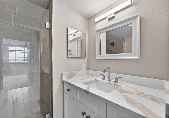 Building Photo - 167 Yacht Club Way