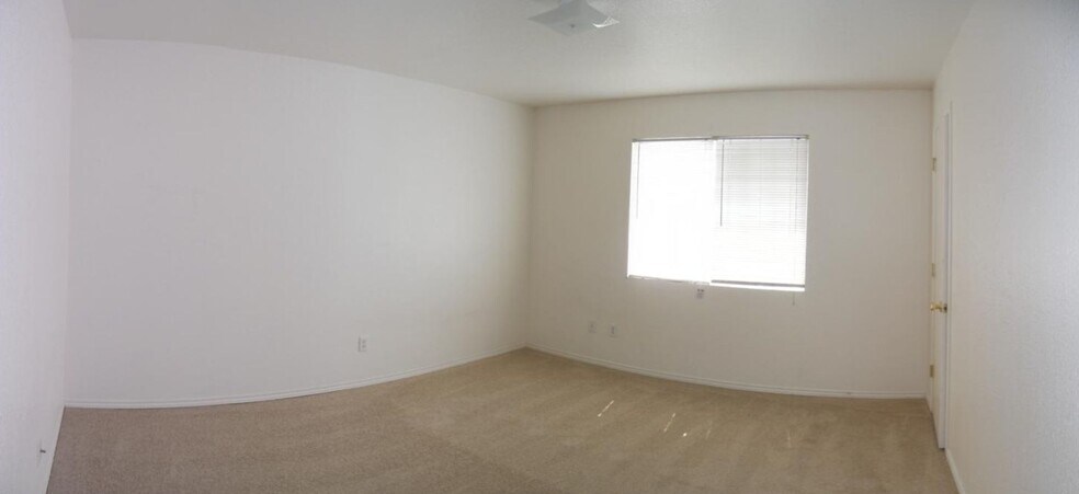 Building Photo - 4303 Deek Dr