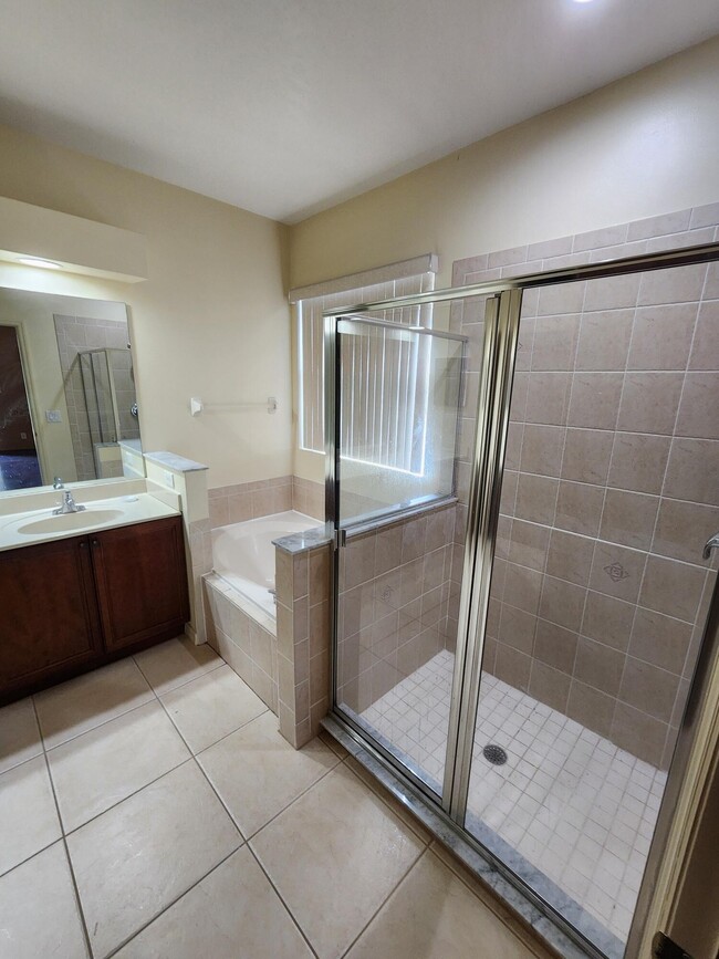 Building Photo - 3941 Orchard Dr