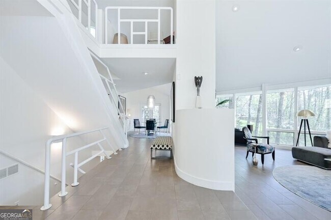Building Photo - 625 Idlewood Dr NW