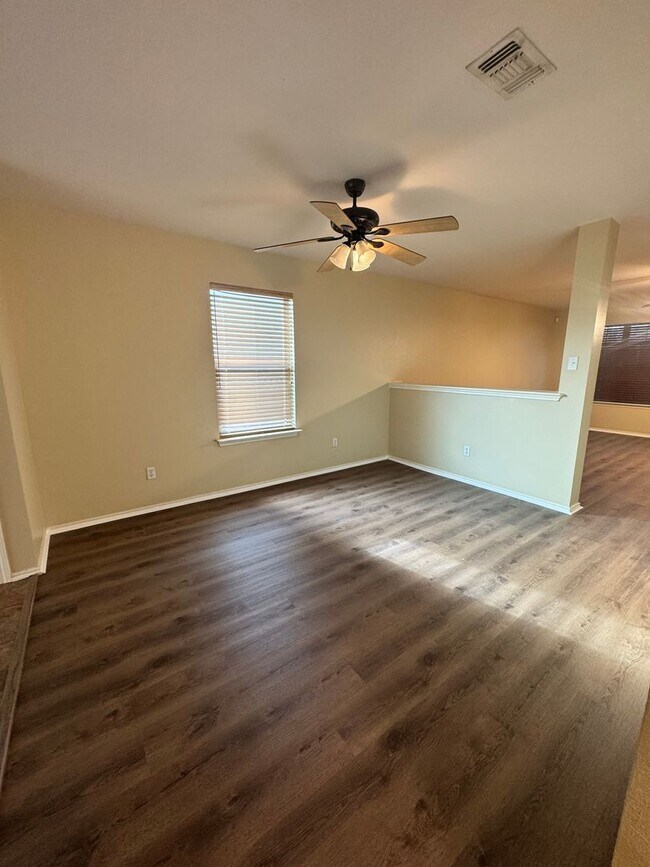 Building Photo - FRESHLY PAINTED  | ONE STORY  |  OPEN CONCEPT  |  GREAT LOCATION: 1604 & SHAENFIELD