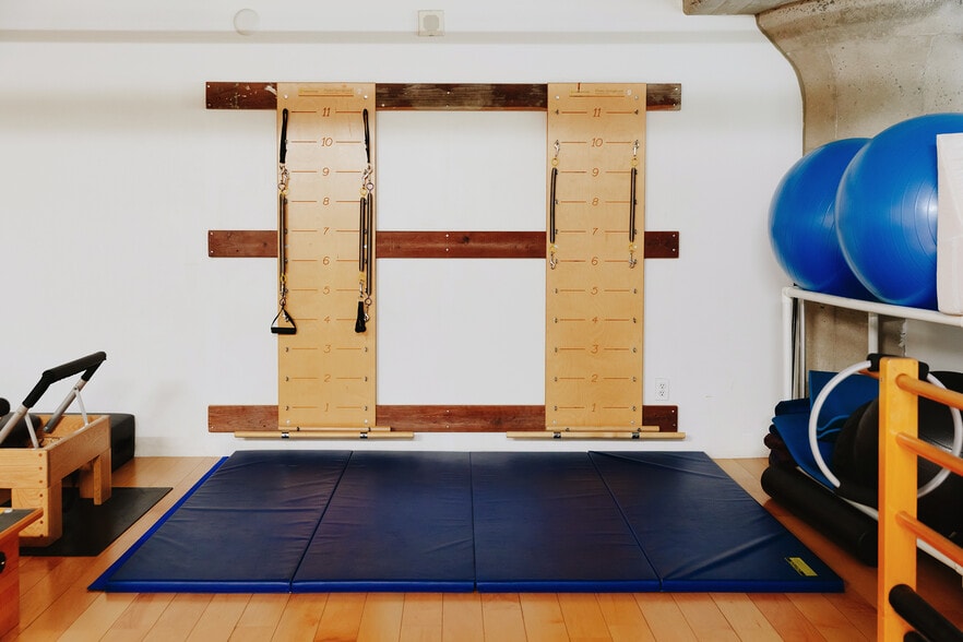 Building Photo - 1855 Industrial St