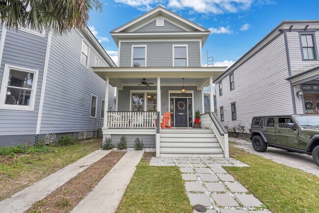 Building Photo - 217 W 33rd St