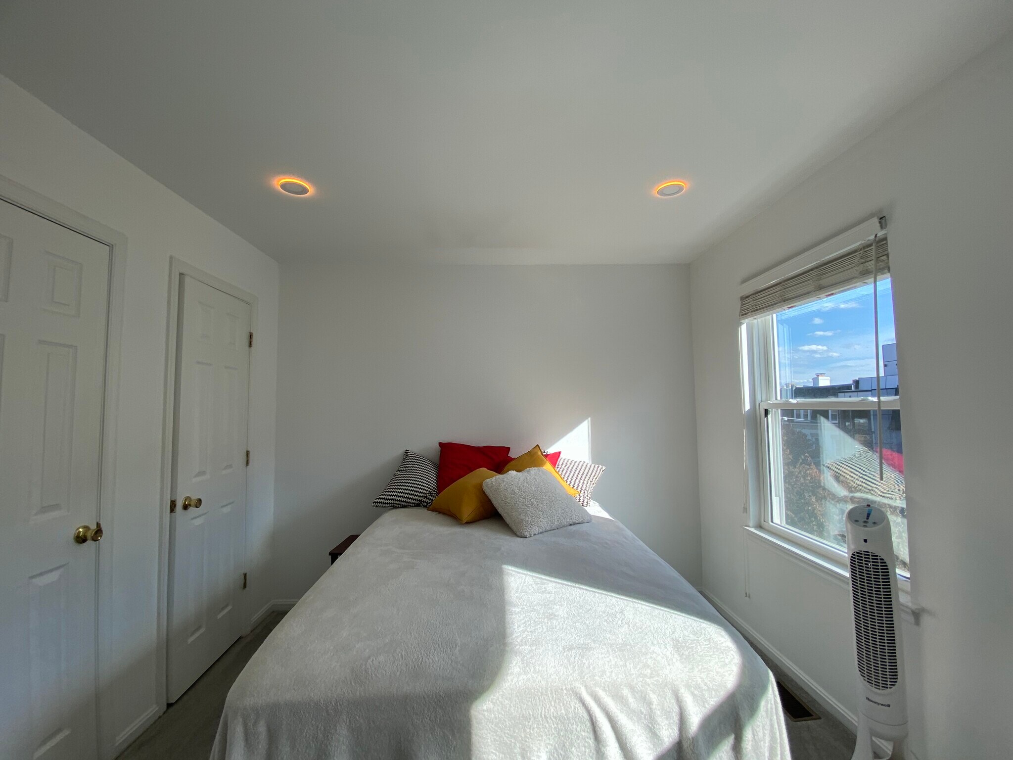 Building Photo - 1327 Belmont St NW