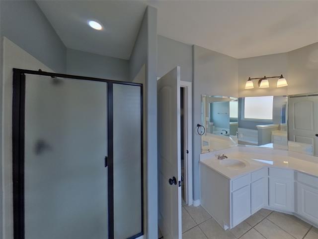 Building Photo - 2107 Parkvista Ct