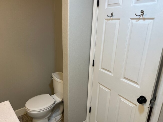 Building Photo - Updated 3 bedroom 1 bathroom house in Thur...