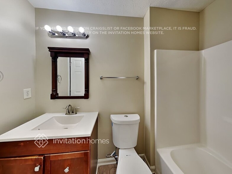 Building Photo - 640 Oak Vista Ct