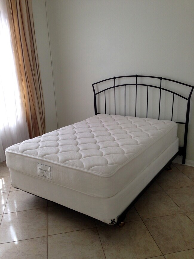 Private Bedroom - 1250 Midvale Ave