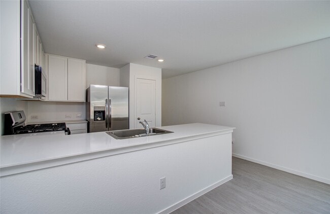 Building Photo - 14845 N Ascot Bnd Cir