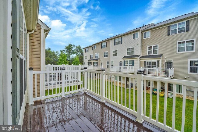 Building Photo - 25218 Briargate Terrace