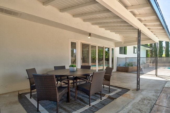 Building Photo - 700 S Yorba St