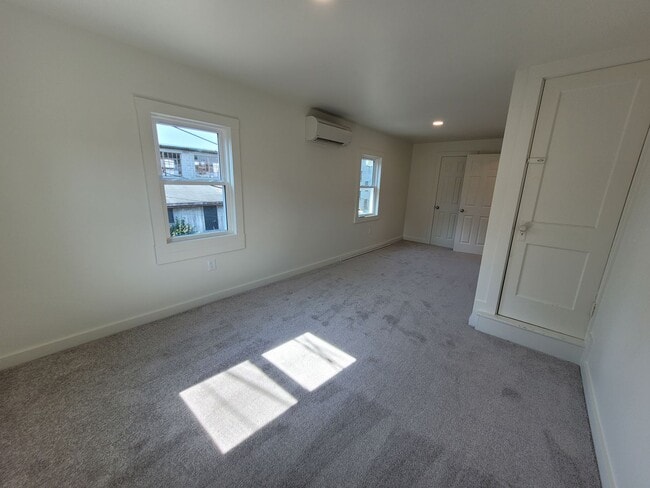 Building Photo - 55 N Church St