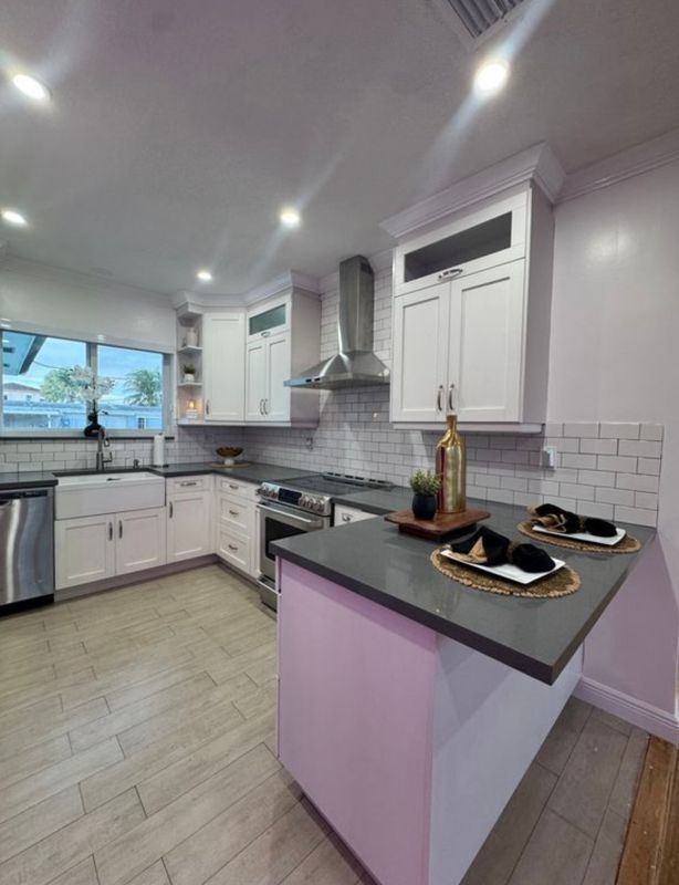 Building Photo - 9315 SW 44th St