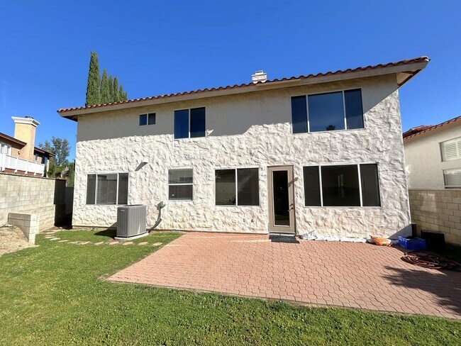 Building Photo - TORREY PINES DR CHINO HILLS 91709 (4 BED/ 2 BATH)