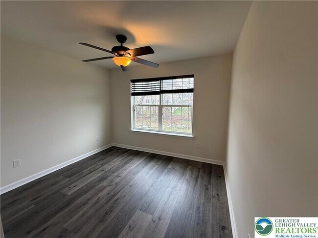 Building Photo - 5133 Dogwood Trail