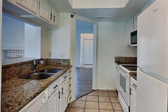 Building Photo - 3105 San Jacinto St
