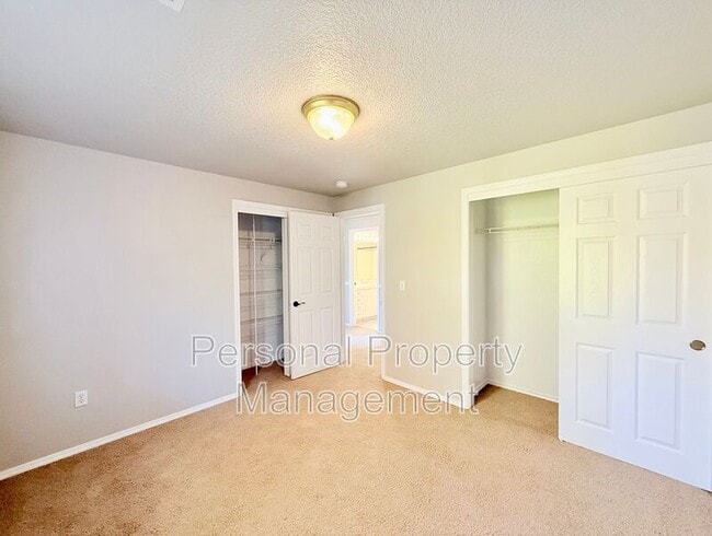 Building Photo - 2312 NE 106th St