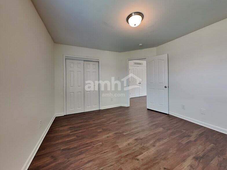 Building Photo - 5312 Roshni Ter
