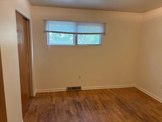 Building Photo - South Missoula 3 bedroom with fenced yard and garage