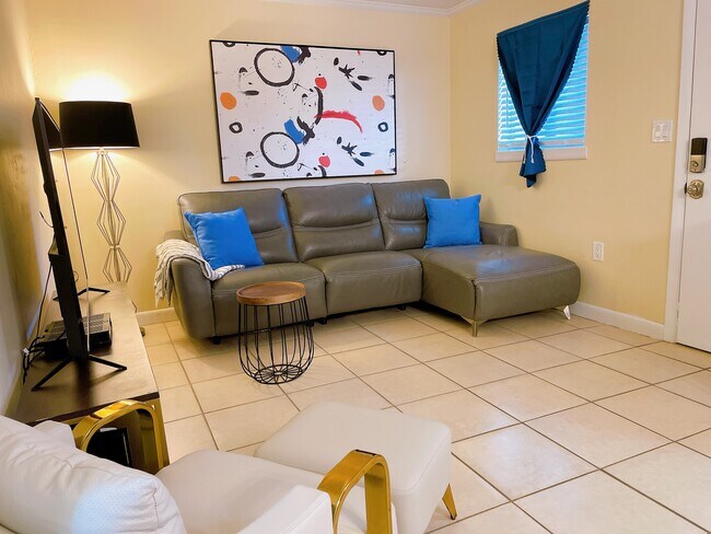 Building Photo - 663 William Hilton Pkwy