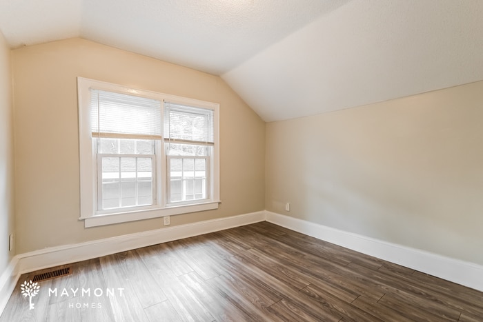 Building Photo - 1371 Fulton Ave