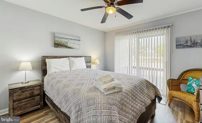 Building Photo - 105 Jamestown Rd