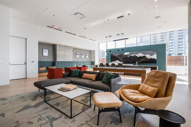 Building Photo - 301 West Ave