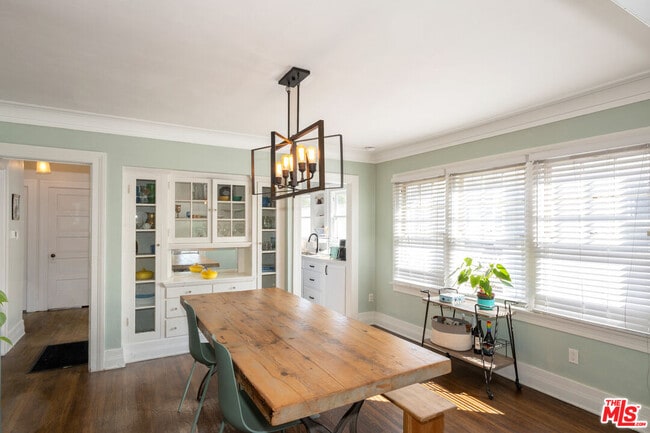 Building Photo - 5742 6th Ave