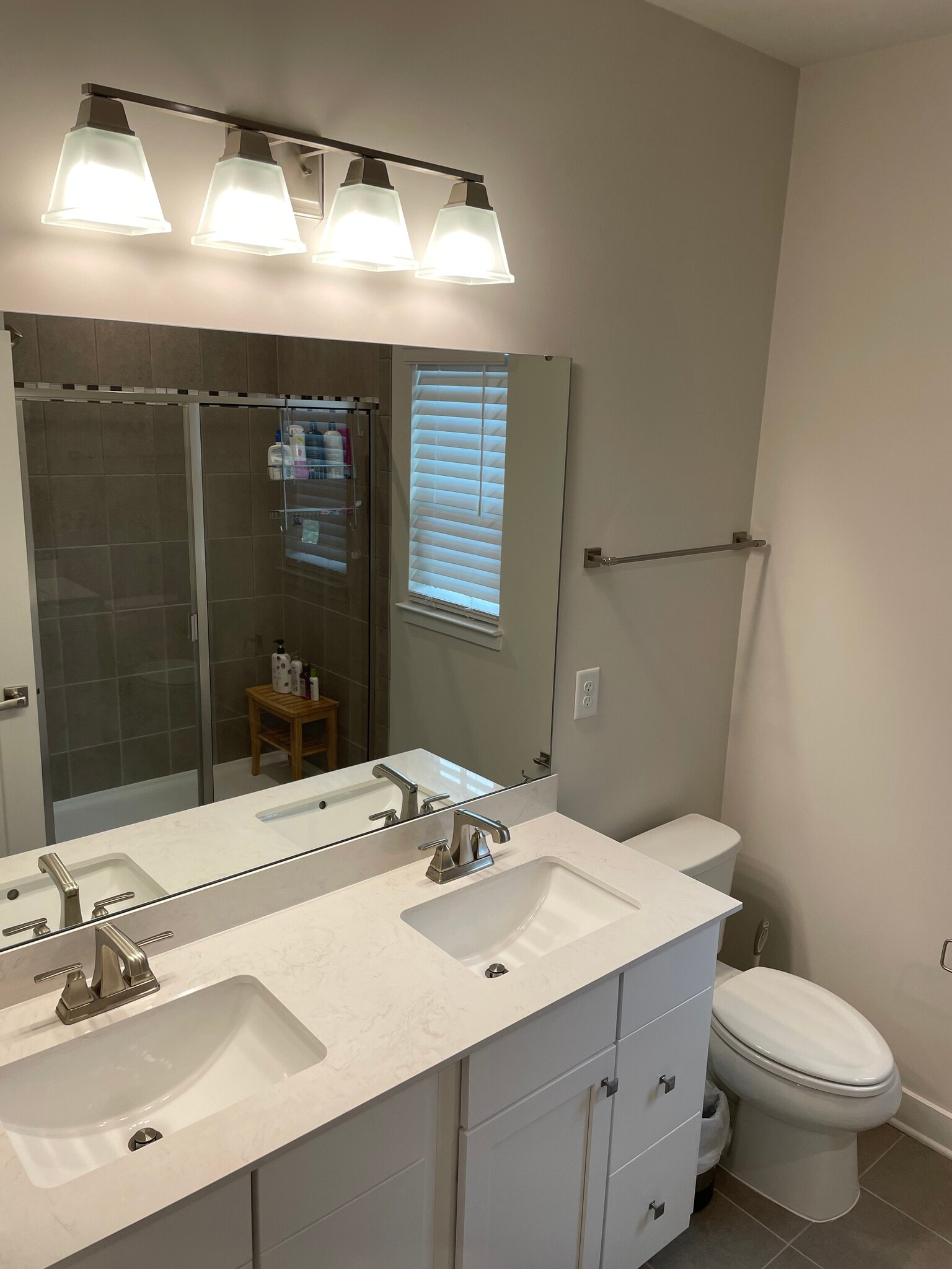 Building Photo - 1213 Bradburn Dr