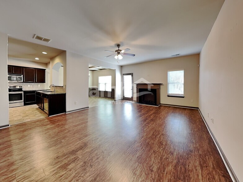 Building Photo - 658 Sweet Ashley Way