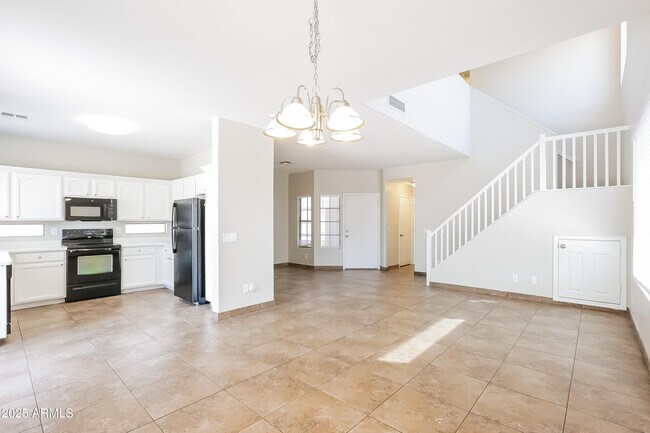 Building Photo - 11367 W Yavapai St