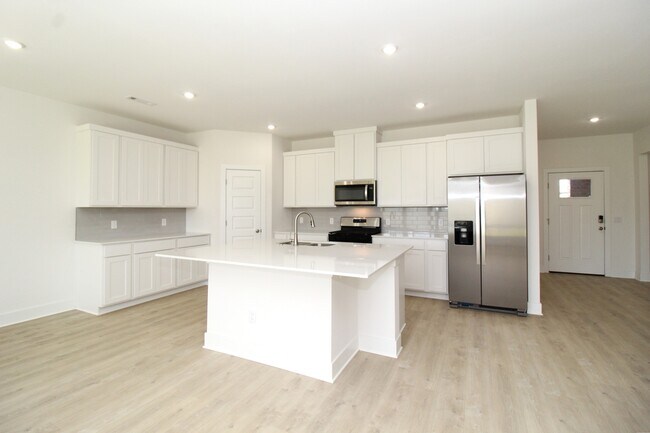 Building Photo - 2309 Langford St