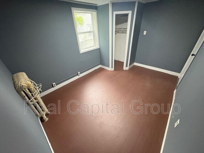 Building Photo - 1345 3rd St