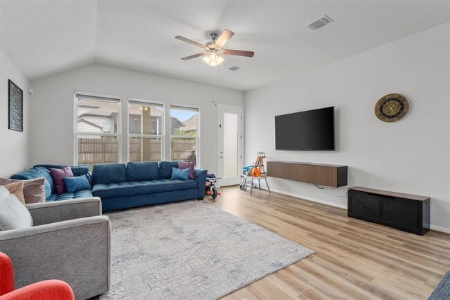 Building Photo - 5855 San Savino Dr