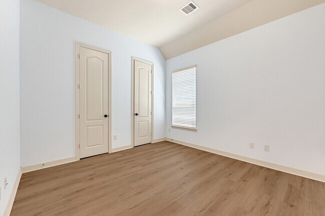 Building Photo - 2702 Ember Pass Ln