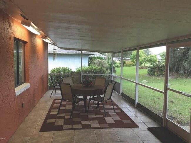 Building Photo - 4825 SQUIRES Dr