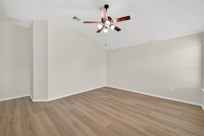 Building Photo - 22202 Thresher Ct