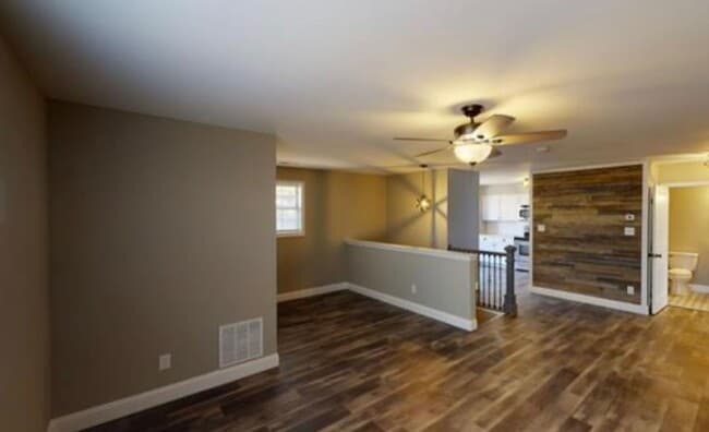 Building Photo - Renovated & Thoughtfully Designed 1 BR Condo