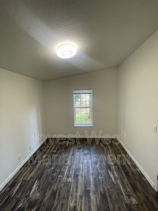 Building Photo - 102 Tory Lynn Dr