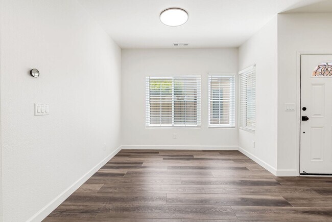 Building Photo - Las Palmas II Complete Remodel