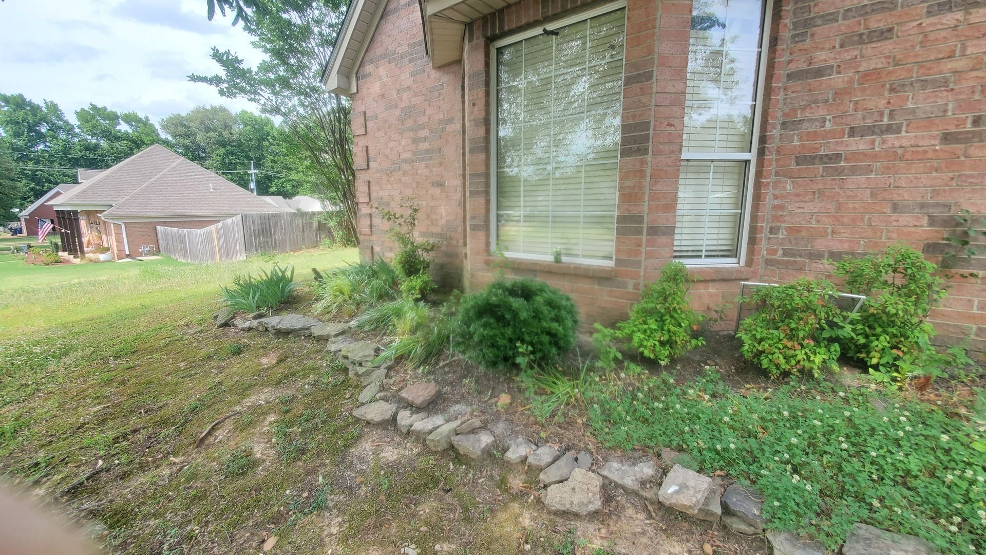 Building Photo - 1084 Tara Dr