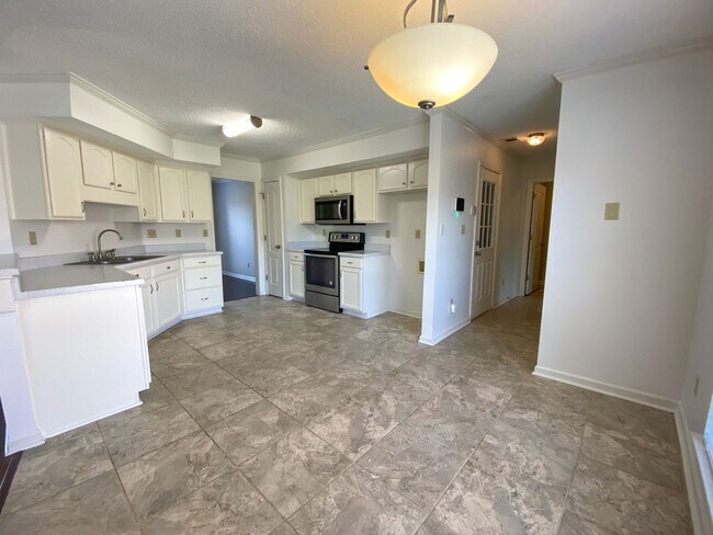 Building Photo - 4 bed, 2.5 bath house in Olive Branch
