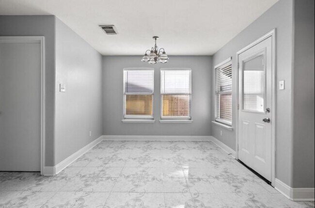 Building Photo - 11838 Sardis Lake Dr
