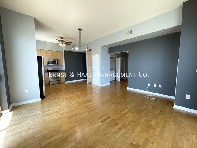 Building Photo - 388 E Ocean Blvd