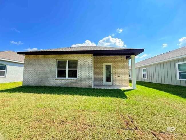 Building Photo - 32694 Revere Dr
