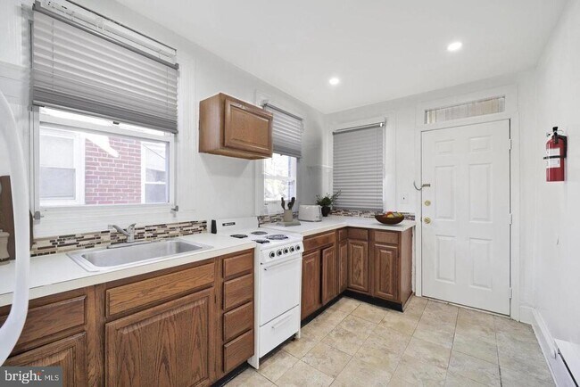 Building Photo - 1430 A St SE