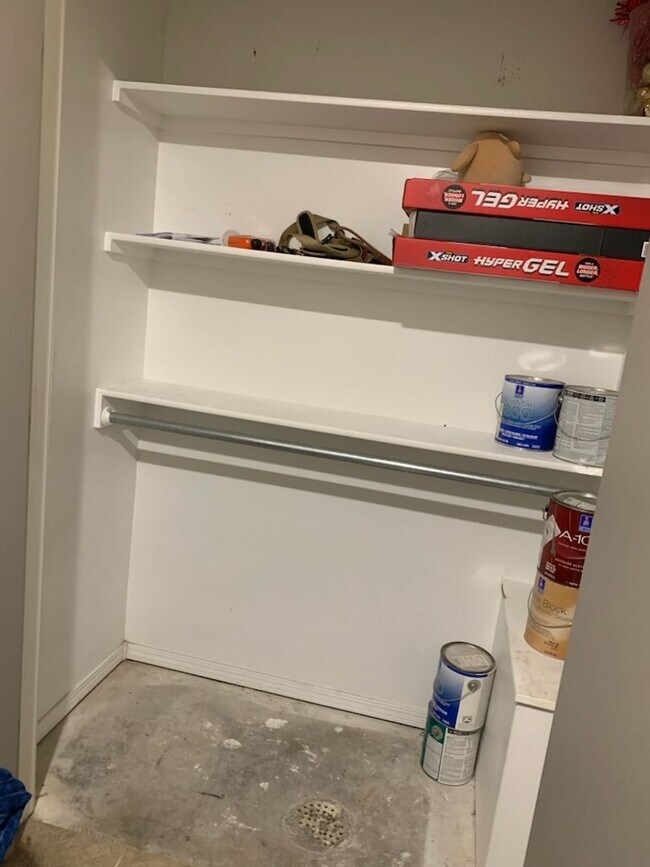 Building Photo - 2816 W 25th St N