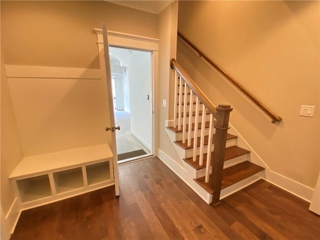 Building Photo - 2418 Gatebury Cir