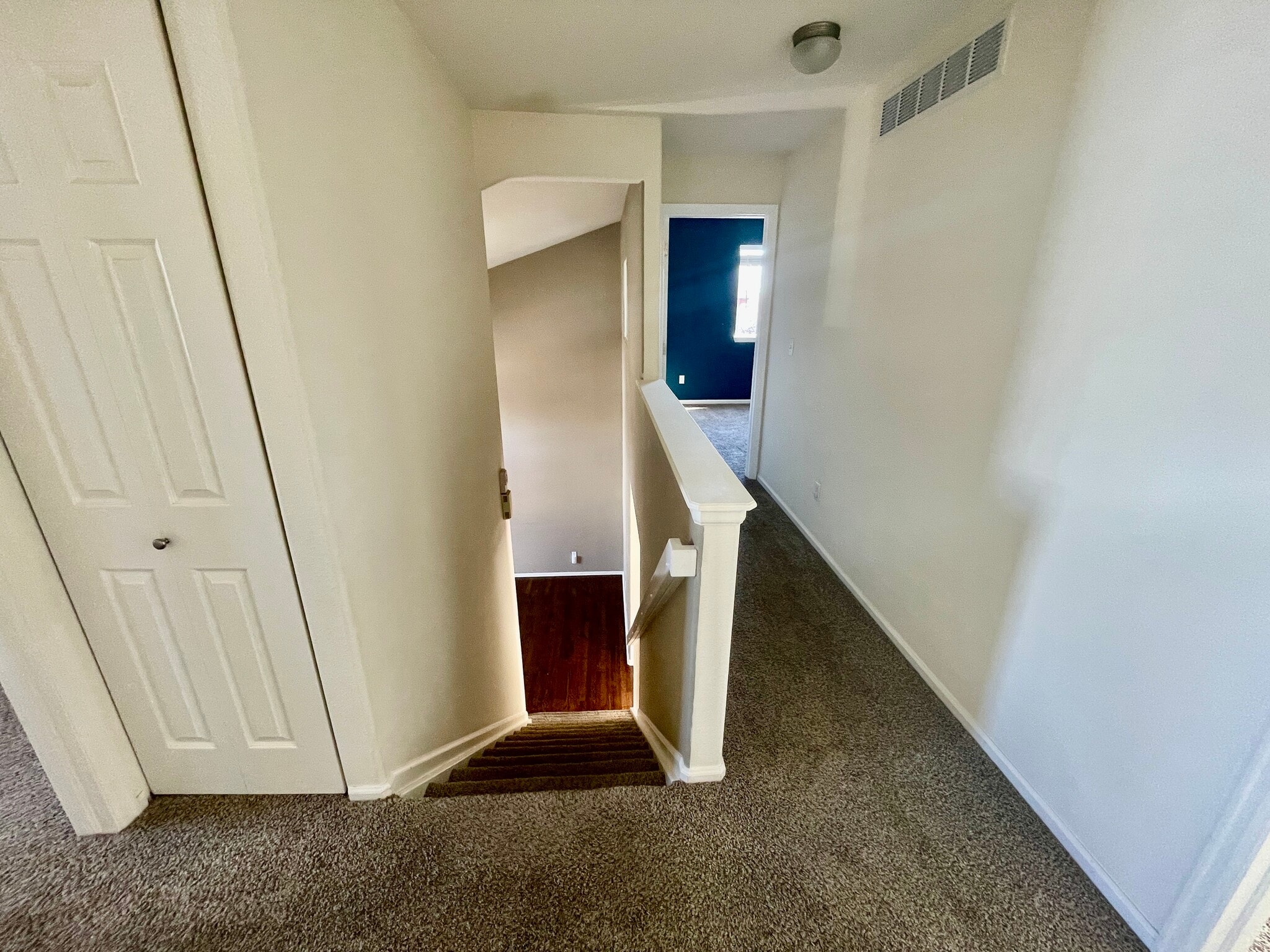 Building Photo - 1422 Hyacinth Way