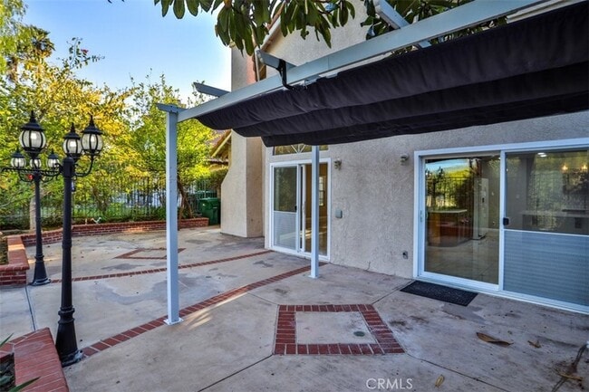 Building Photo - 176 Cll Renata